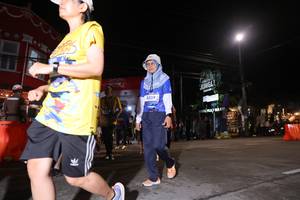 BIB: 3359
                            <button type="button" onclick="openModal(26262614)" class="btn btn-primary btn-sm float-right btn-popup" data-toggle="modal" data-target=".modal-high-quality">
                        <i class="fas fa-shopping-cart"></i> Add to Cart
                    </button>
                                            <button type="button" onclick="isThisMe(26262614, true)" class="btn btn-success btn-sm float-right btn-popup btn-isme hidden" data-toggle="tooltip" data-placement="bottom" title="นี่คือรูปของคุณใช่ไหม คลิกที่นี่เพื่อเอาเข้าอัลบั้ม">
                        <i class="fas fa-plus"></i> Add to album
                    </button>
                    <button type="button" onclick="isThisMe(26262614, false)" class="btn btn-warning btn-sm float-right btn-popup btn-isnotme hidden">
                        <i class="fas fa-ban"></i> Remove from album
                    </button>